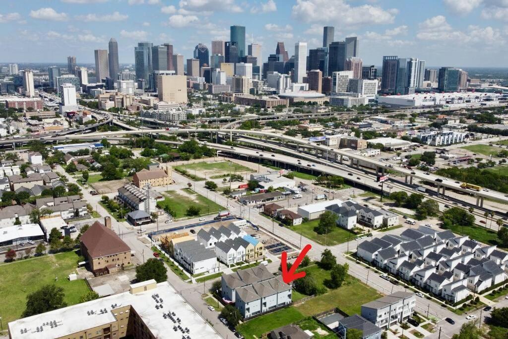 Skyline Views - Sleeps 10 Home Near Downtown Houston Exterior foto